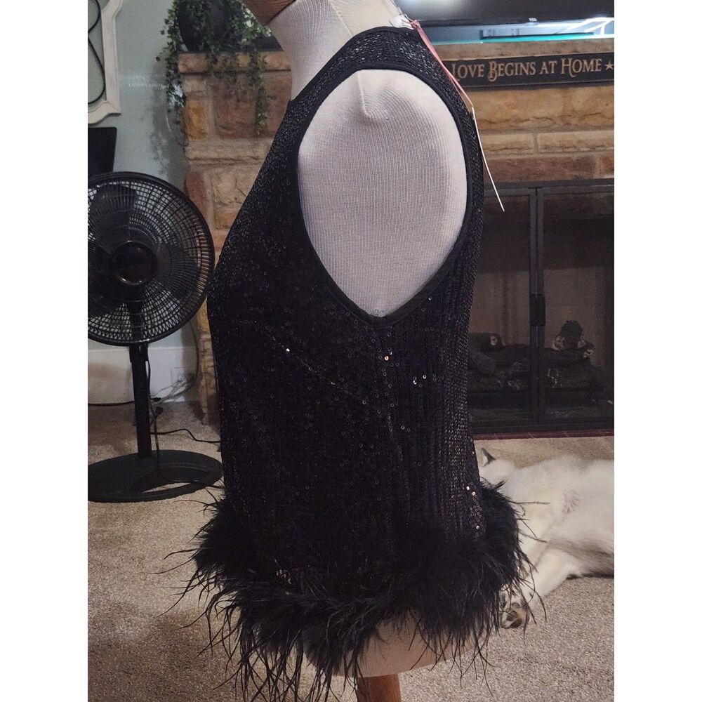 Entro Black Sequin Feather Hem Sleeveless Party Top NWT MEDIUM - Picture 2 of 5
